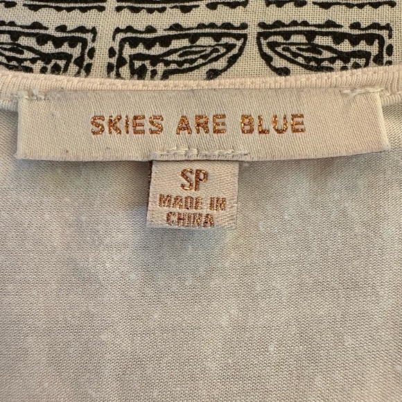 ANTHRO Skies are Blue Embroidered Top size SP - Picture 11 of 11